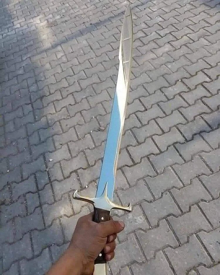 ESPADA DE 28 PULGADAS ESPADA ESPIGA COMPLETA HECHA A MANO HERRAMIENTA D2 ACERO Foto 3 de 4