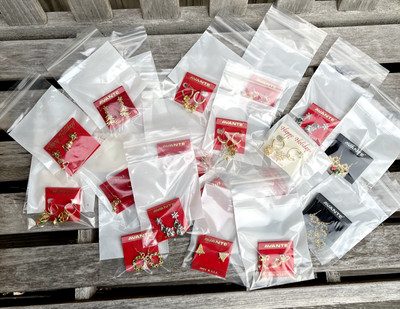 Vintage Christmas Holiday 25 Piece Lot Pierced Earrings Maker Avante (Lot 2)