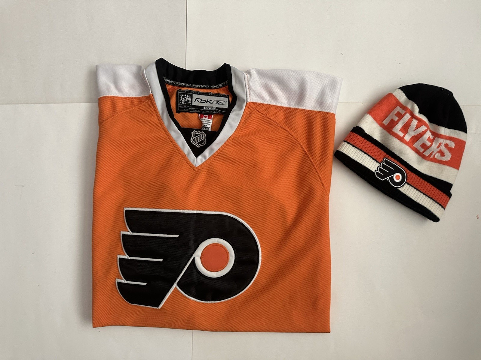 Mens Reebok Replica NHL Phila Flyers Jersey Claude Giroux  Sz XL/52 & Adidas Hat thumbnail 2