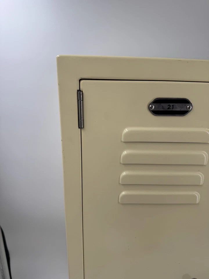 American Girl Doll Julie Tall Double Yellow Metal School Locker Wardrobe 2 Door  - Image 2 of 4