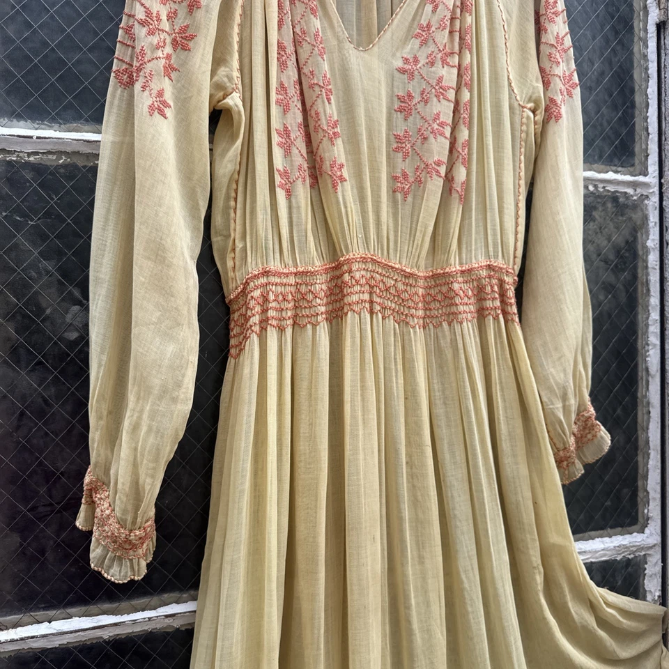 Vintage 1930s Hungarian Peasant Dress Yellow &Peach Hand Embroidery Smocking 20s - Image 3 of 4