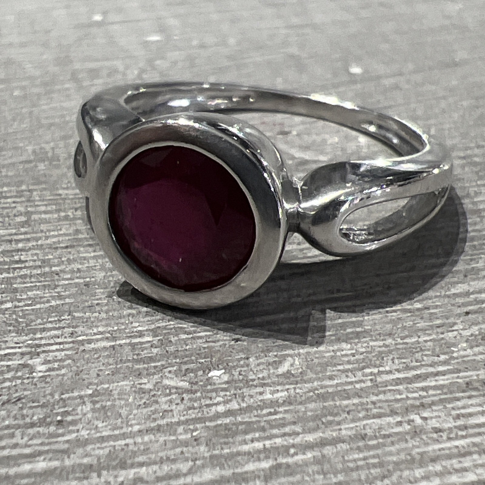 925 Sterling Silver Red Ruby Round Bezel Solitair… - image 5