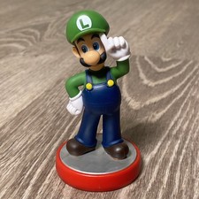 Luigi - Amiibo Super Mario Bros Amiibo Series Red Base Nintendo Switch/3DS/Wii U