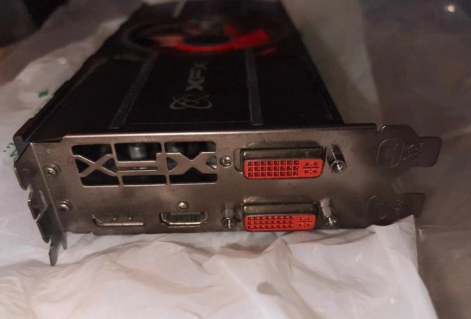 XFX AMD Radeon HD 6850 775M 1 GB DDR5 Graphics Card - Image 2 of 4