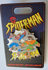 DISNEY MARVEL SPIDERMAN  MYSTERIO NEW LARGE 3D PIN LIMITED RELEASE 