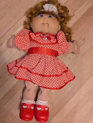 Cabbage Patch Kids Doll Girl Strawberry Blonde Hair Blue Eyes Red Dress shoes