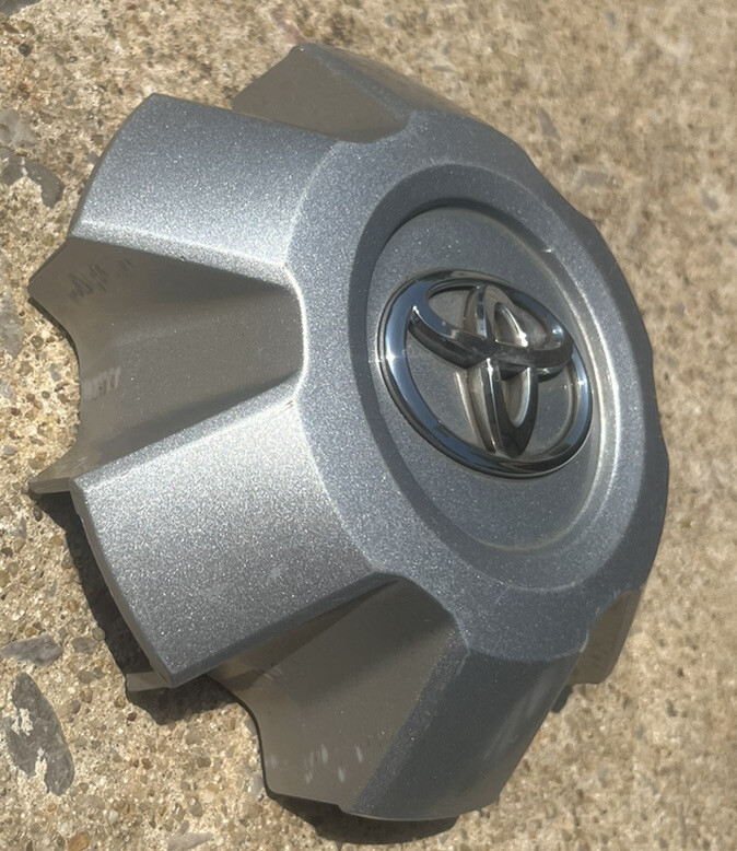 20142023 Toyota 4Runner (1) Single Silver Center Cap Hub Cap 4260B