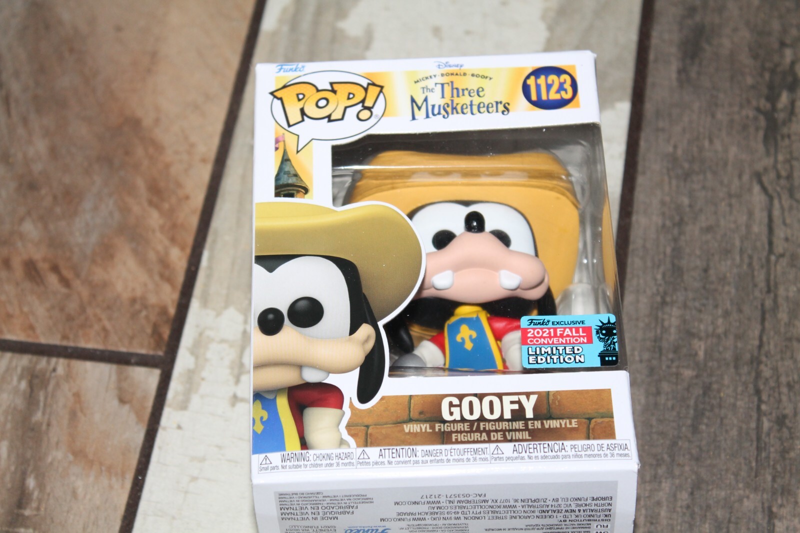 Sale Funko Pop! Goofy #1123 Disney: The Three Musketeers 2021 Fall Convention