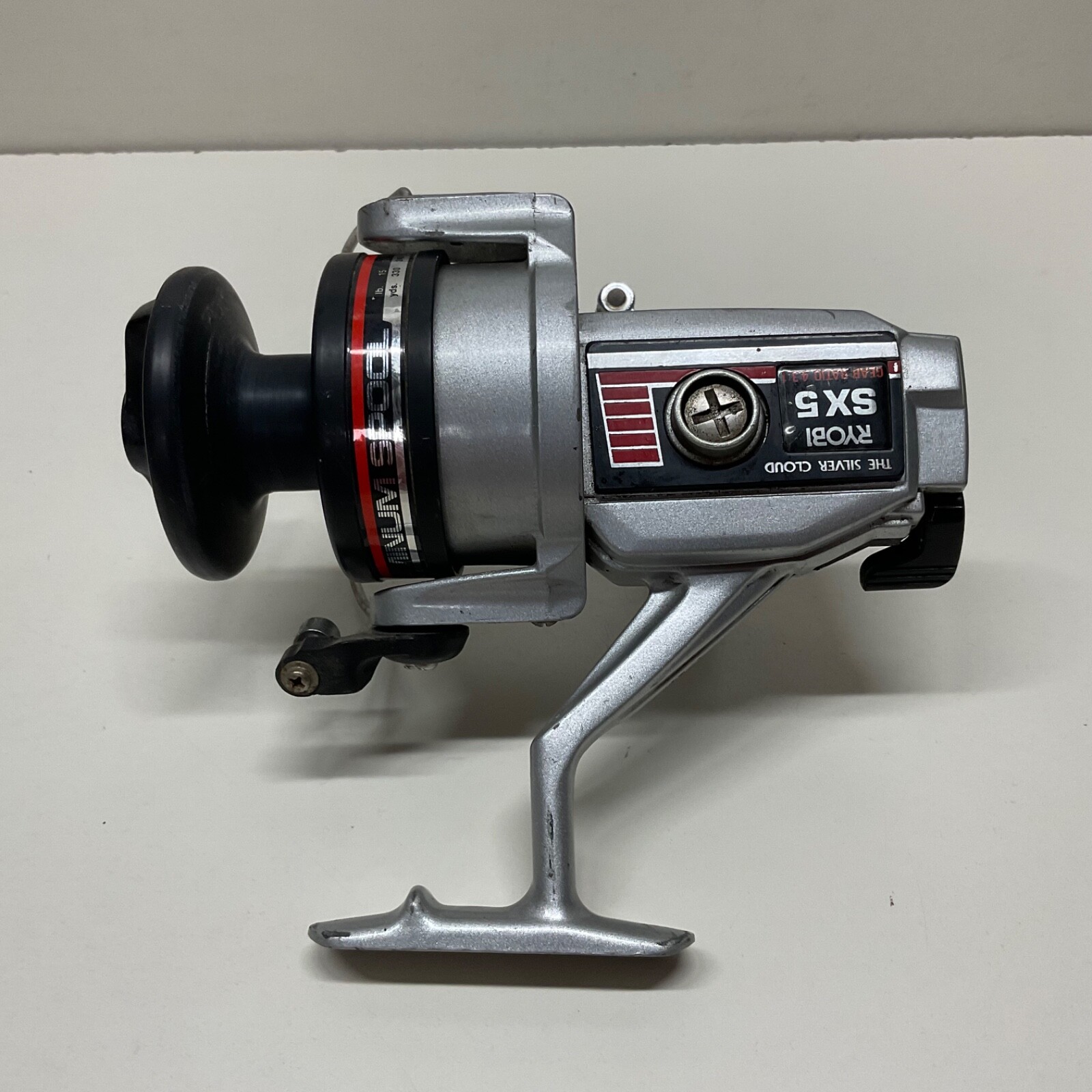 Ryobi SX5 Fishing Reel "The Silver Cloud" - Gear Ratio 4:3:1 - Made in Japan