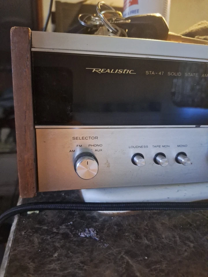 RECEPTOR ESTÉREO AM/FM ESTADO SÓLIDO REALISTA STA-47 PROBADO FUNCIONA PERO NECESITA TRABAJO Foto 4 de 4