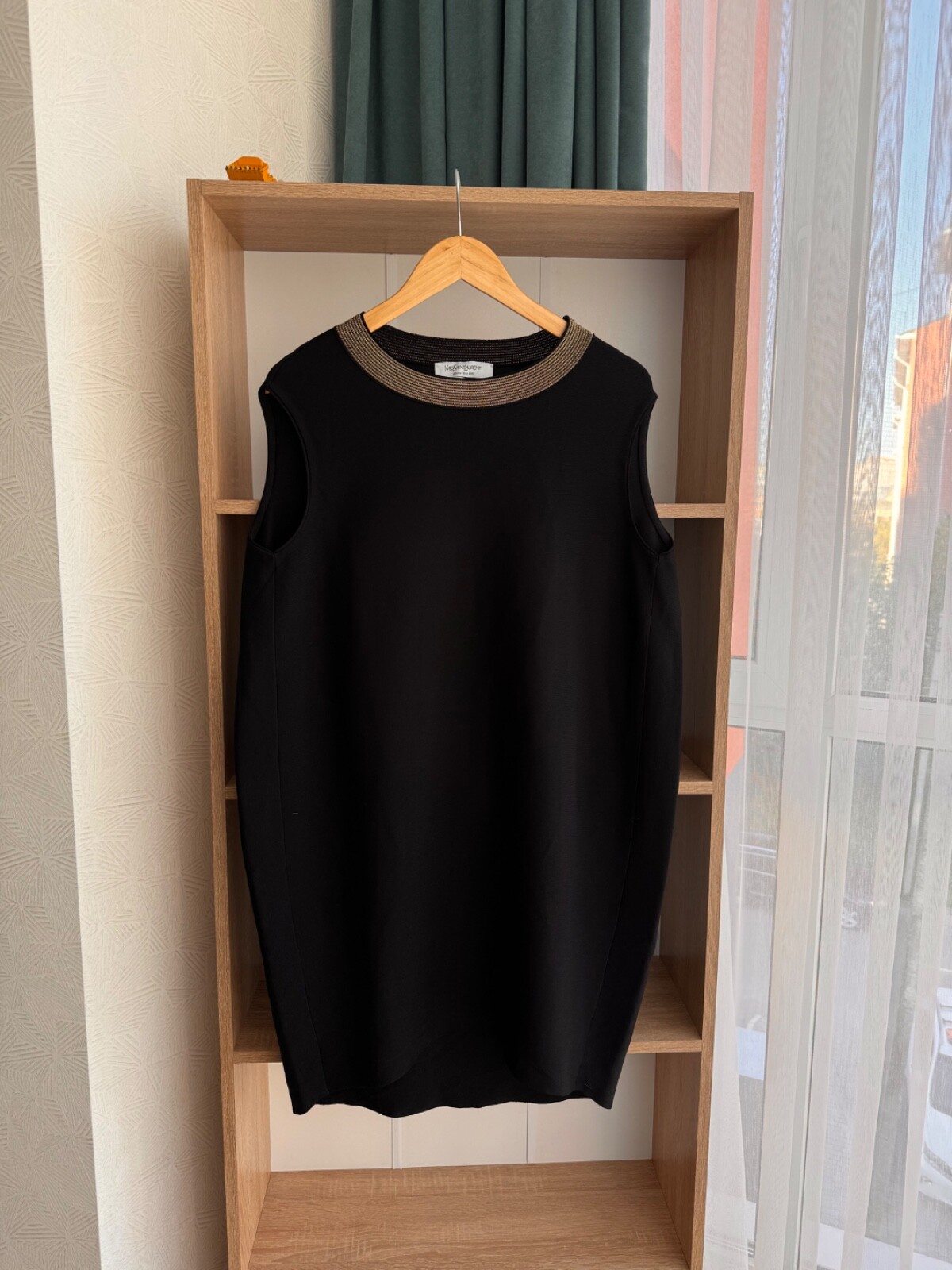 Abito nero oversize Yves Saint Laurent AW2012 Made in Italy