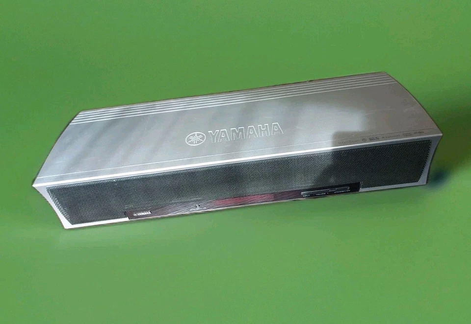 Digital Sound Projektor YAMAHA YSP-500 SOUNDBAR Verstärker - Bild 1 von 3