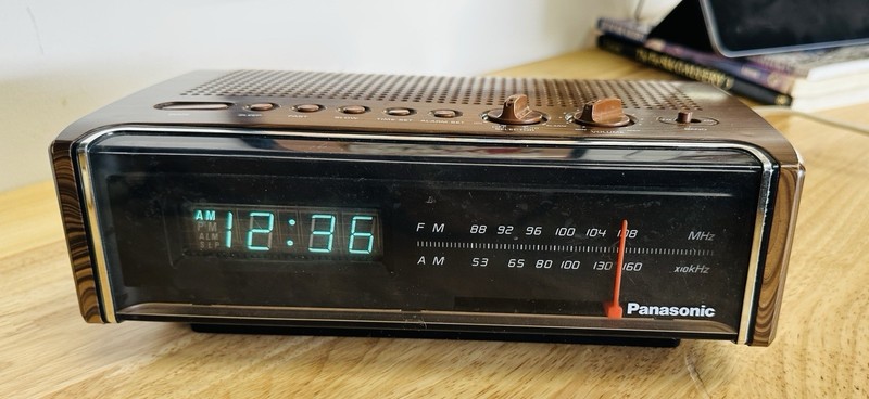 Panasonic RC-75 Clock Radio - Highly rated Buy It For Life recommendation