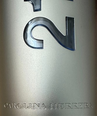 Carolina Herrera 212 Eau De Toilette Herren 50 ml Leerflakon