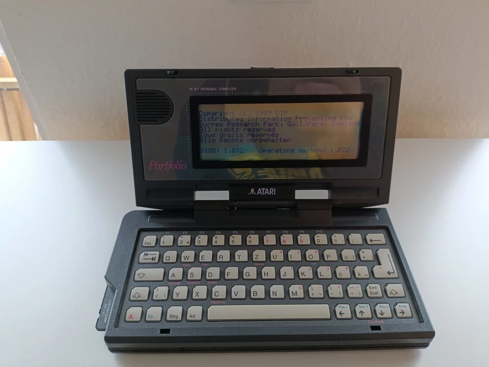 Atari Portfolio HPC-006 mit Speicherkarte Vintage