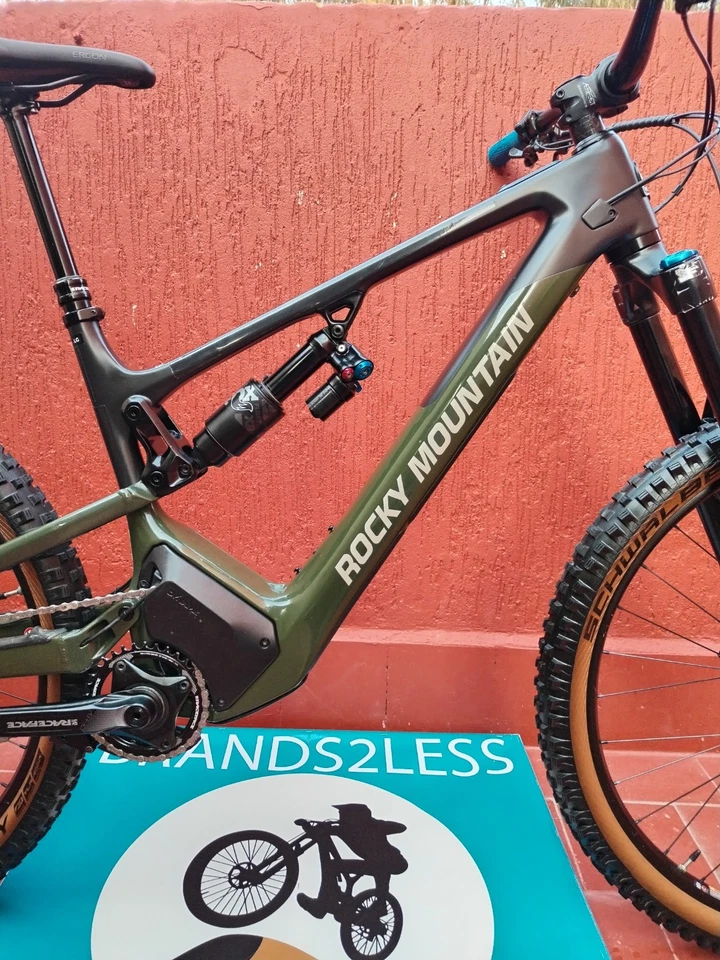 RRP 9059$ 2022 Rocky Mountain Altitude powerplay C70 Size Large Emtb DDP TO USA. - image 4 of 4