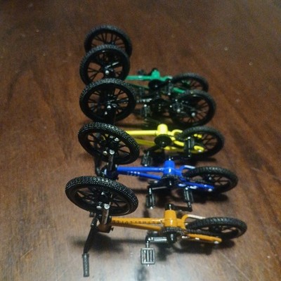 Tech Deck Finger Bikes Lot Of 5 - BOX B -