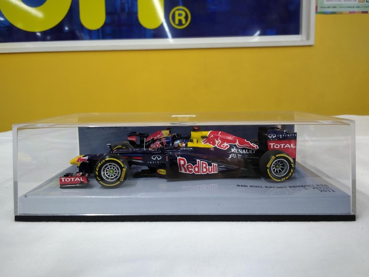 ミニカー 1/43 RED BULL RACING RENAULT RB8 2012 MINICHAMPS 1/43 RED BULL RACING RENAULT RB8 S. VETTEL 2012