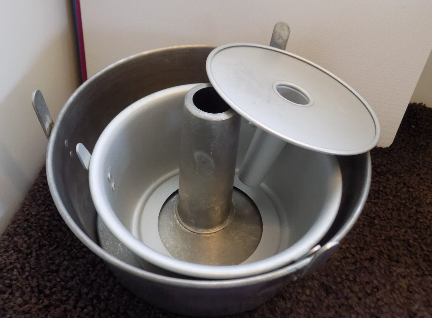 Angel Food / Fruit Cake Pans Wilton RARE 7 1/2" & Comet 10" 2-Piece Footed