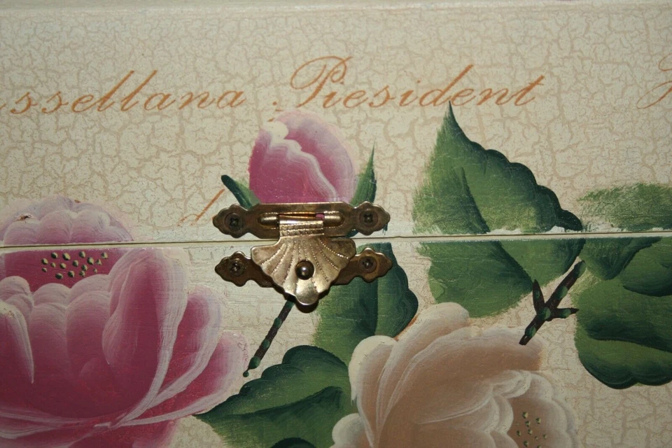 De Colección Cofre del Tesoro Cartón Almacenamiento Rosas Rosas Cartón Pintado a Mano Foto 2 de 4