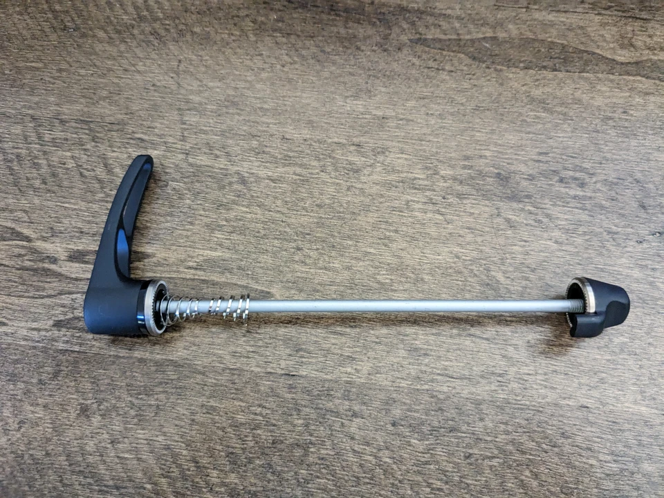 New Giant / DT Swiss RWS Road REAR ONLY Quick Release Skewers - QR - 130mm - Image 4 of 4