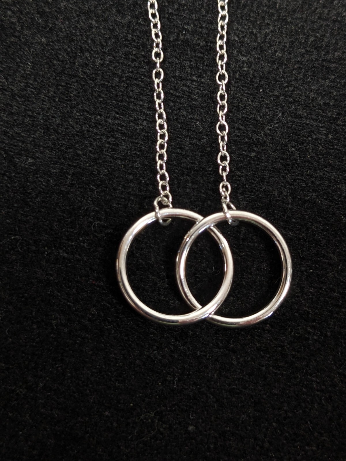 Minimalist Double Circle Interlocking Silver Tone… - image 6