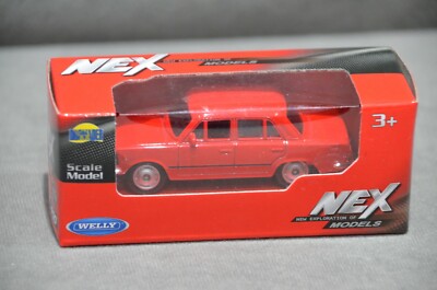 Welly NEX Polski Fiat 125p rot klein Druckguss Modell Maßstab 1:60 7,4 cm Neu im Karton