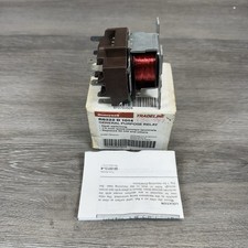 Honeywell Tradeline R8222 D 1014 DPDT Relay Coil 24V 50/60 Hz 120/277/480 90-340