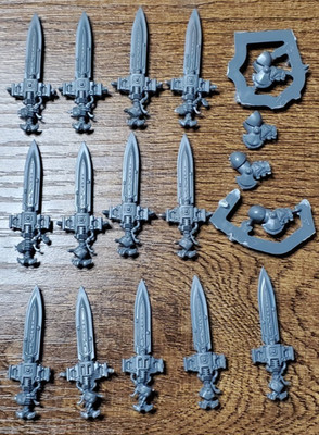 Warhammer 40K Adeptus Custodes Custodian Guard Sentinel Blades - 16 Pcs