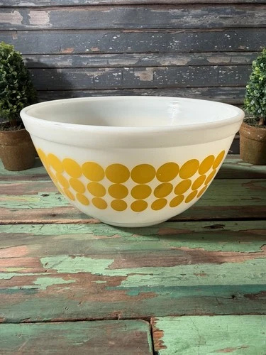 Vintage Pyrex Yellow Polka Dot Bowl 402