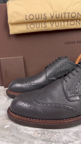 Abito Louis Vuitton Derby stringato grigio pelle taiga 9,5 LV 10,5 US 43,5 EUR - Video 1 di 1