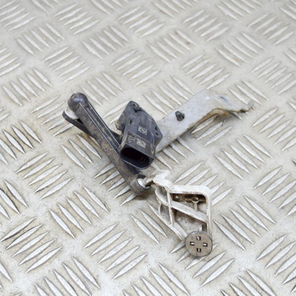 BMW 3 G20 330e xDrive Rear Left Height Level Sensor 6888955 