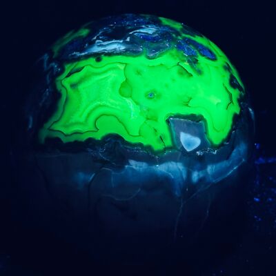 Natural Rare Volcanic Agate Crystal Sphere Healing 4440G (UV Reactive crystal)