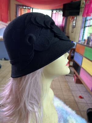 Nine West wool buck floral accent