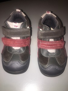 clarks baby shoes size 4