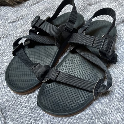 Chaco Lowdown Women s 9 Navy Blue Sandals Gum Soles Strappy Adjustable