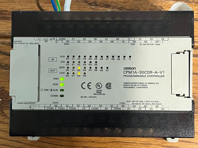 Omron SYSMAC CPM1A-30CDR-A-V1 PLC Controller 100-240VAC Tested Power Inputs RUN