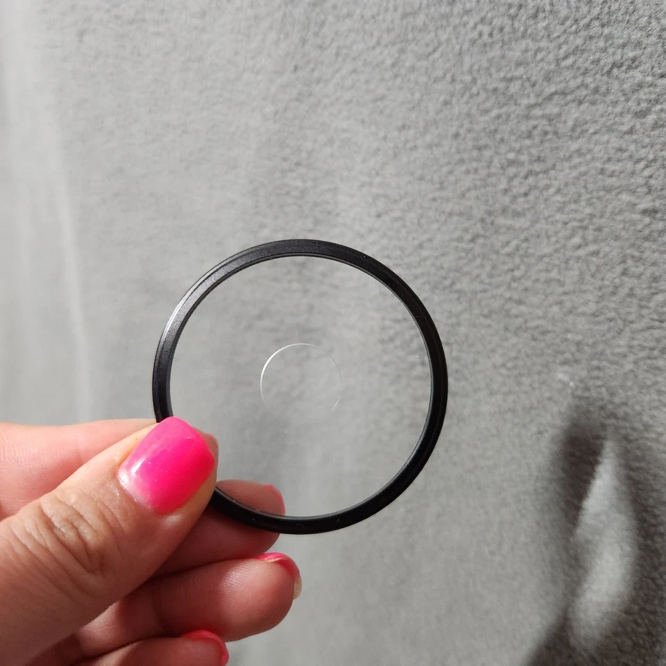 QUANTARAY 52mm Spot filter Japan Screw-In Filter with Case - Image 4 of 4