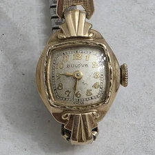 Vintage Bulova Watch Ladies 1940s Art Deco Gold Tone Mechanical Wristwatch Swiss