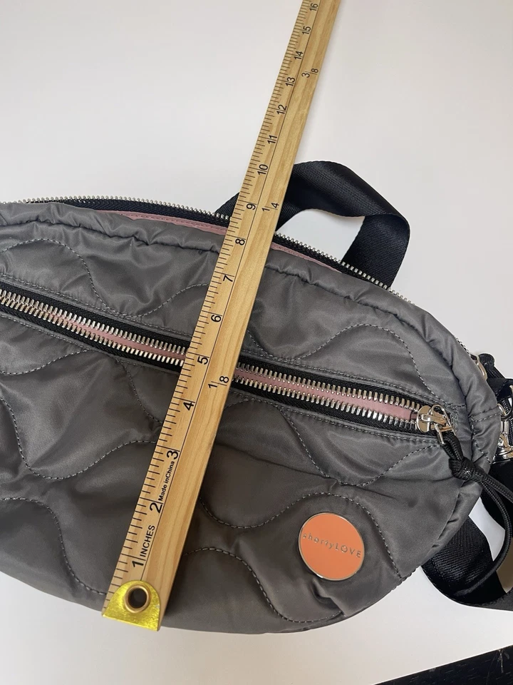 Bolsa tiracolo Shorty Love cinza e rosa - Imagem 2 de 4