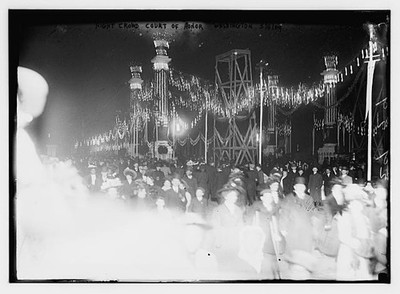 Court of Honor,nightime,crowd,Washington,D.C,March 4,1909,illuminated,lights