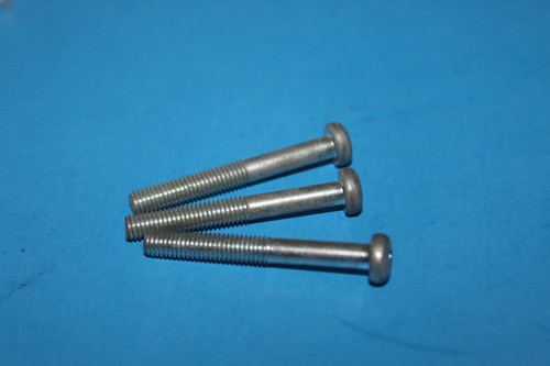 NOS Yamaha TT500 XS1100 XT500 Pan Head Screw QTY3 OEM# 98501-05040-00 - Picture 4 of 4