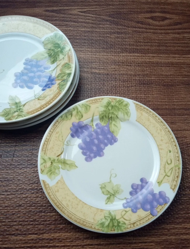 Juego de 4 platos de ensalada Gibson Fruit Grove (uvas) 7 1/2" Foto 2 de 4