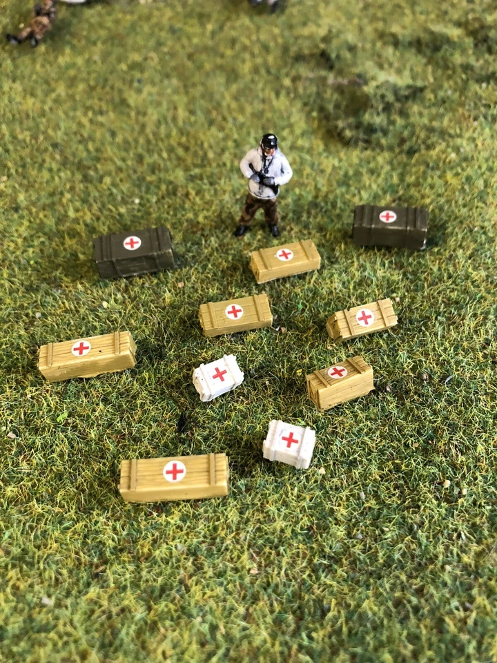 1/72 Red Cross 10 Medical Stowage Boxes. Painted Resin. 3800 models on offer - Image 2 of 2