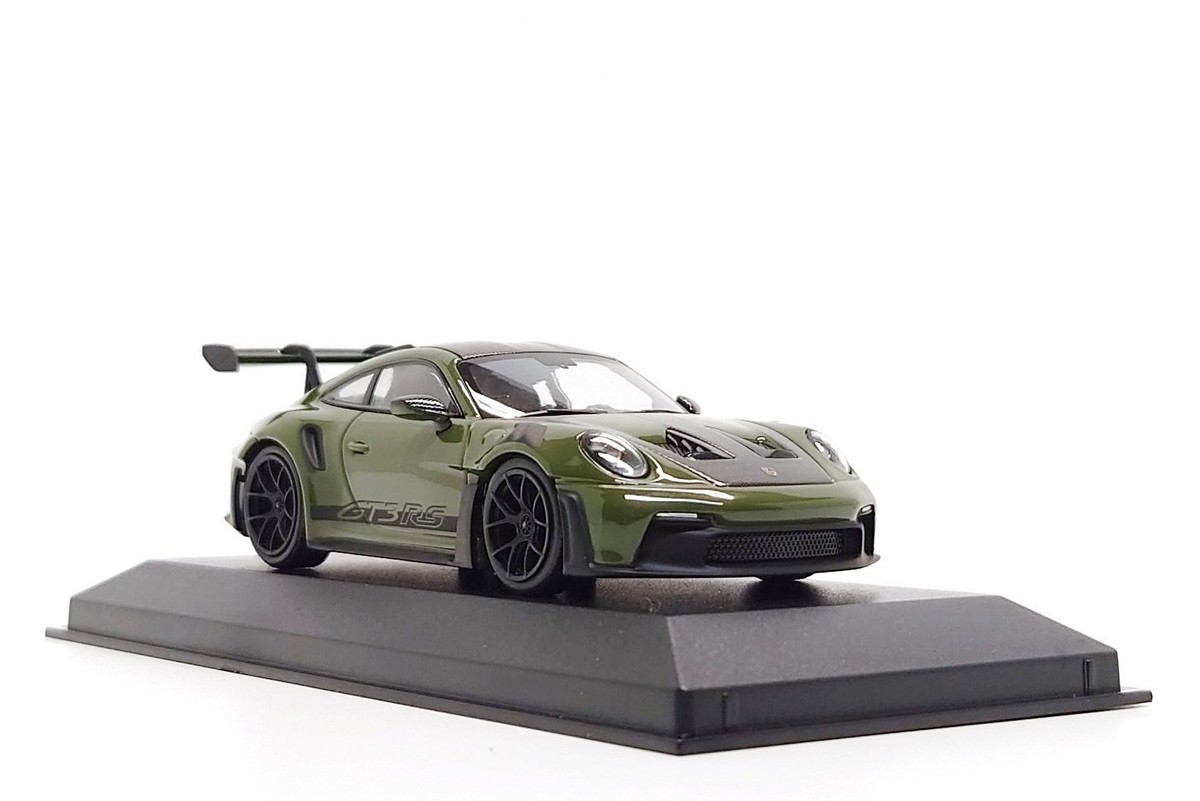 Minichamps 1:43 Porsche 911 GT3 RS (992) Weissach Package in NATO