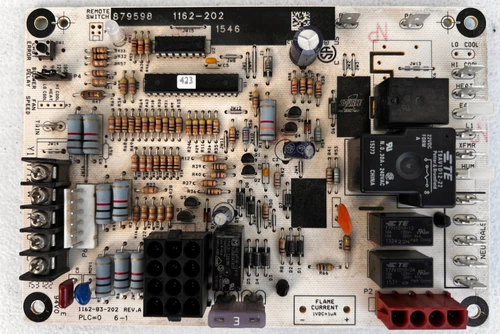 YORK COLEMAN LUXAIRE 1162-202 879598 Furnace Control Circuit Board 1162-83-202