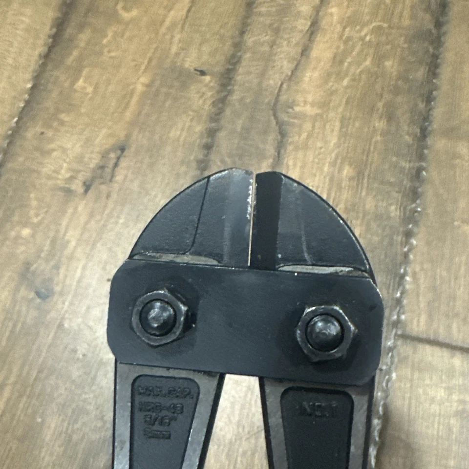 Crescent CT24HLC 24 In. High Leverage Compound Bolt Cutter - Quantity 1 - Image 4 of 4