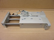 Festo DFM-32-80-P-A-KF, 170934 + SME-8M-DS-24V-K-0,3-M8D, 543861, Guided drive