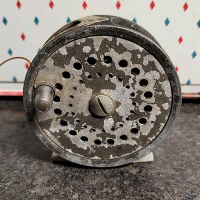 Vintage Antique Fly Fishing Reel Still Works , I Can't Determine The Makers Mark