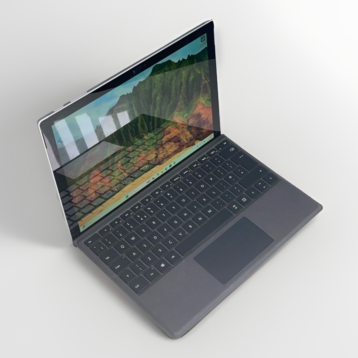 ☆良品☆ Surface Pro5 M3/4GB/128GB